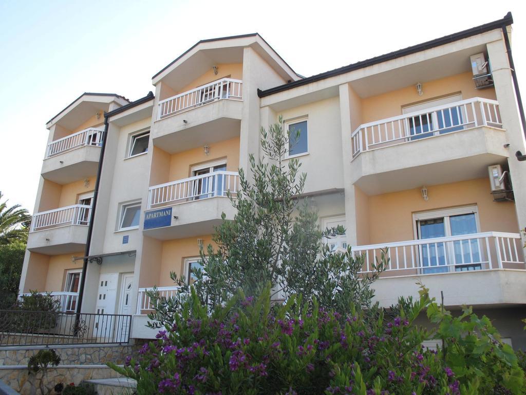 Apartments Mia Stari Grad  Exterior photo
